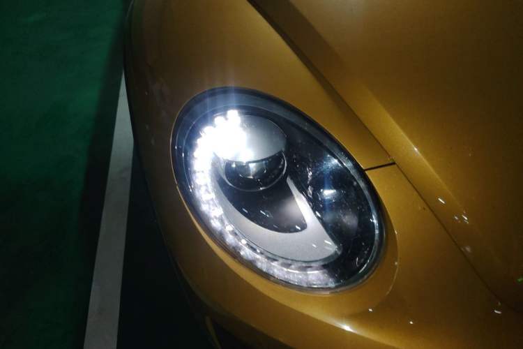 Used Volkswagen Beetle 2017 280TSI Dune Off-Road Edition Right Front Headlight