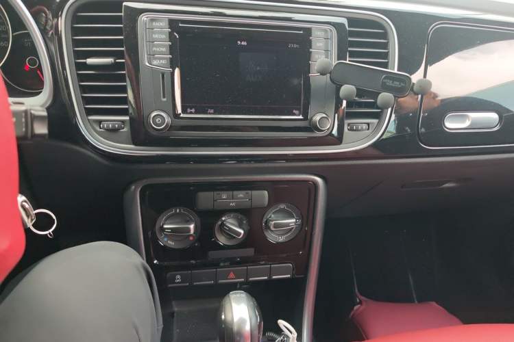 Used Volkswagen Beetle 2018 180TSI Yile Model Audio And AC Panel