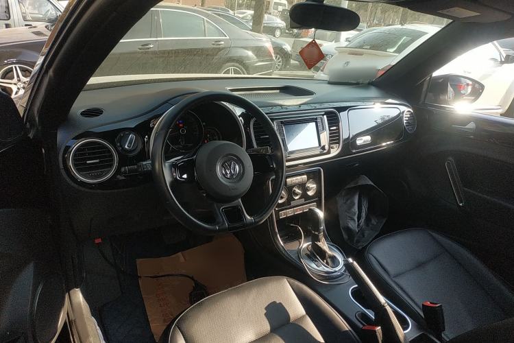 Used Volkswagen Beetle 2018 180TSI Yile Model Center Console