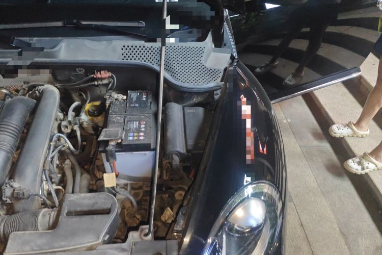 Used Volkswagen Beetle 2018 280TSI Zongle Model Engine Bay Left