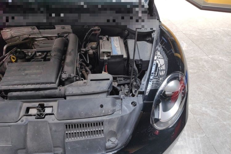 Used Volkswagen Beetle 2018 280TSI Zongle Model Engine Bay Left