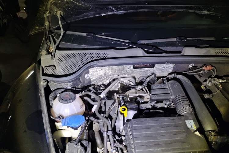 Used Volkswagen Beetle 2018 280TSI Zongle Model Engine Bay Right