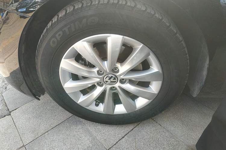 Used Volkswagen Beetle 2018 180TSI Yile Model Left Front Wheel Hub
