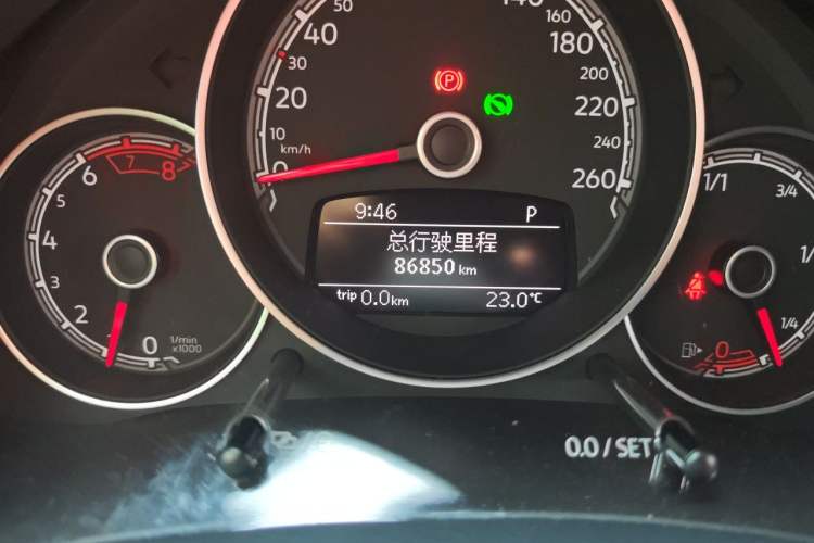 Used Volkswagen Beetle 2018 180TSI Yile Model Odometer Close Up
