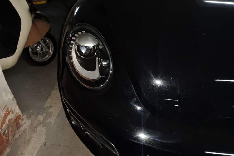 Used Volkswagen Beetle 2018 280TSI Zongle Model Right Front Headlight