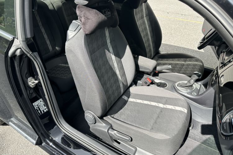 Used Volkswagen Beetle 2018 180TSI Yile Model Right Front Seat