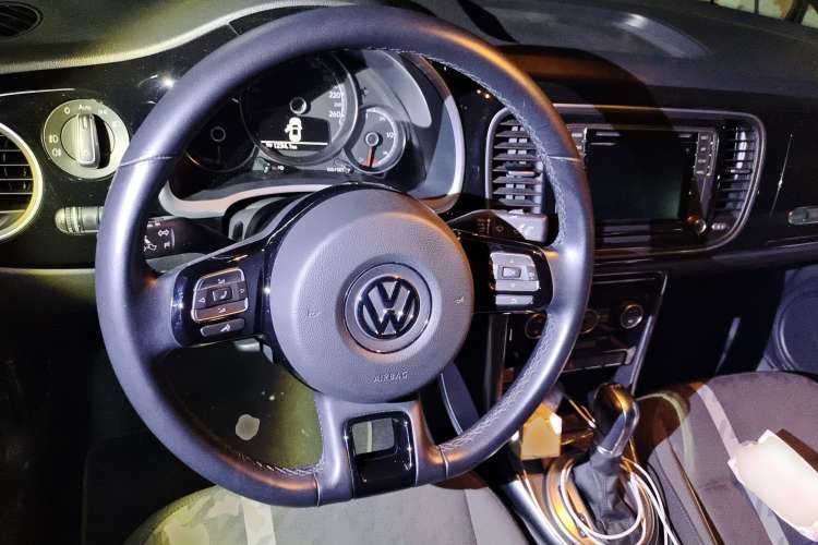 Used Volkswagen Beetle 2018 280TSI Zongle Model Steering Wheel