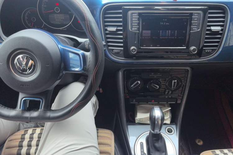 Used Volkswagen Beetle 2018 180TSI Yile Model Audio And AC Panel