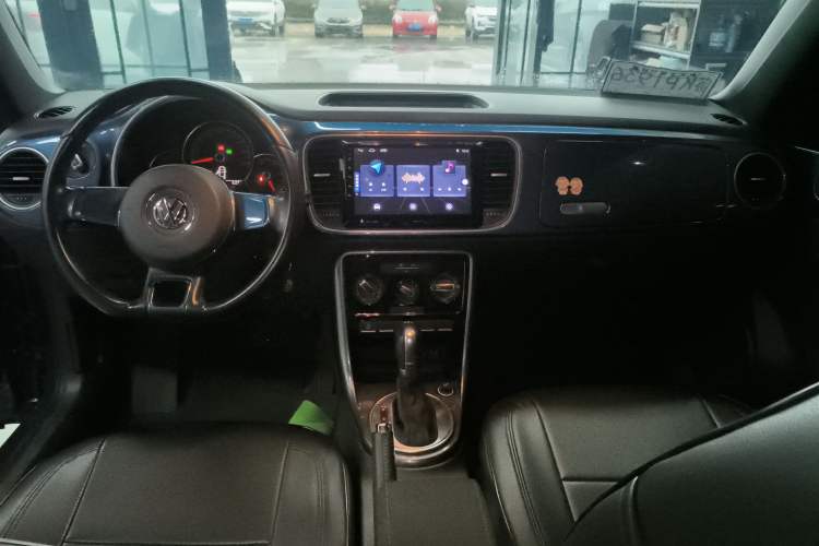Used Volkswagen Beetle 2018 180TSI Yile Model Audio And AC Panel