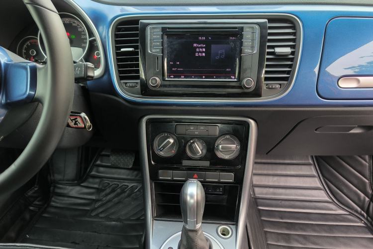 Used Volkswagen Beetle 2018 180TSI Yile Model Audio And AC Panel