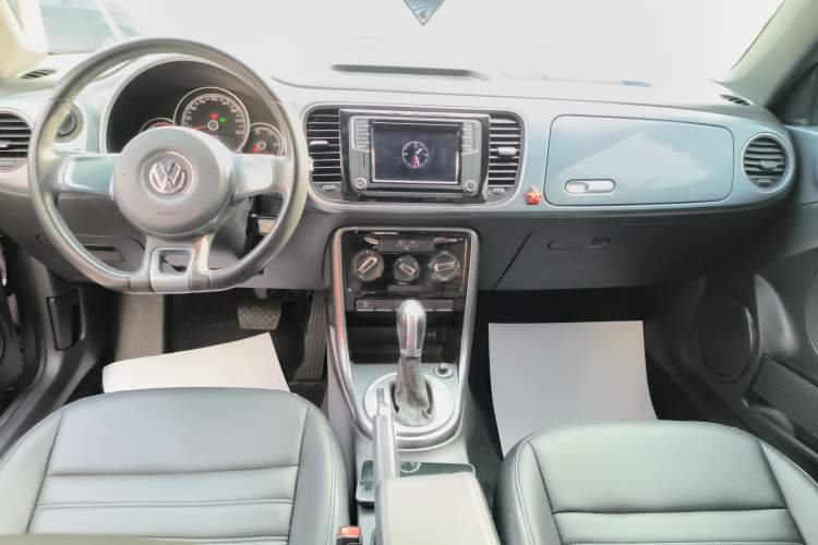Used Volkswagen Beetle 2018 180TSI Yile Model Audio And AC Panel
