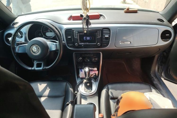 Used Volkswagen Beetle 2018 180TSI Shangle Model Center Console