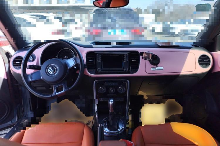 Used Volkswagen Beetle 2018 180TSI Yile Model Center Console