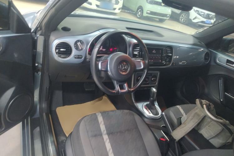 Used Volkswagen Beetle 2018 180TSI Yile Model Center Console