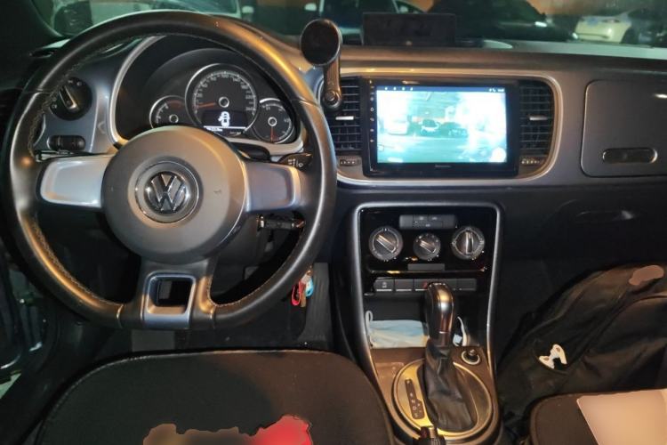 Used Volkswagen Beetle 2018 180TSI Yile Model Center Console