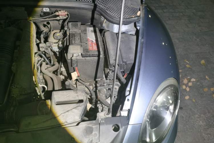 Used Volkswagen Beetle 2018 180TSI Yile Model Engine Bay Left