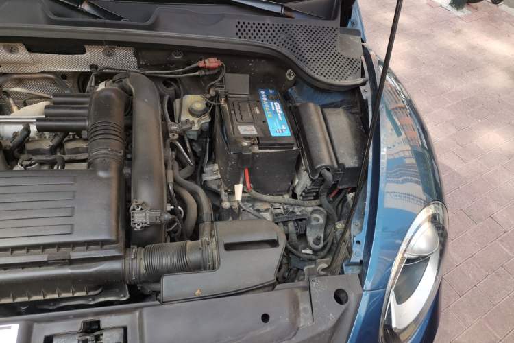Used Volkswagen Beetle 2018 180TSI Obsidian Series Special Edition Engine Bay Left