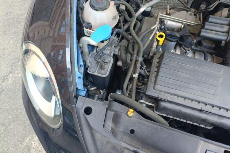 Used Volkswagen Beetle 2018 180TSI Obsidian Series Special Edition Engine Bay Right