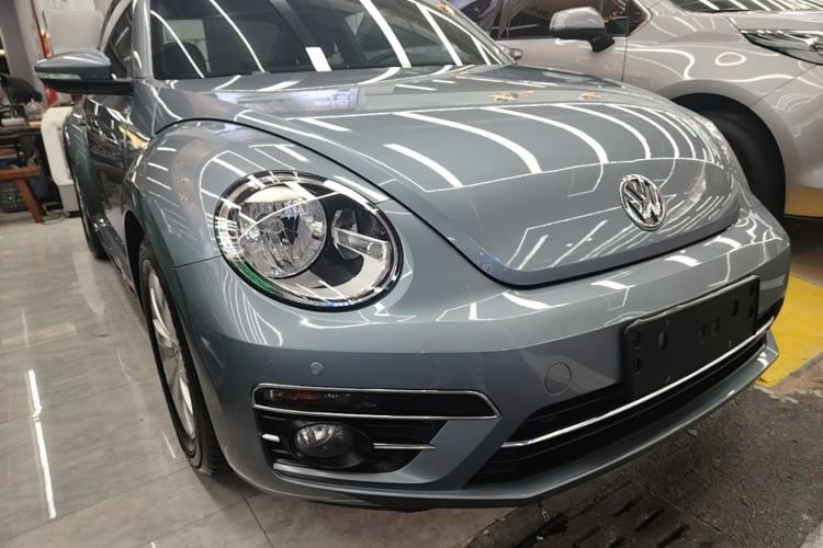 Used Volkswagen Beetle 2018 180TSI Yile Model Front Right 45 Deg