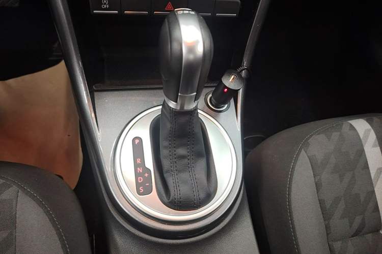 Used Volkswagen Beetle 2018 180TSI Yile Model Gear Lever