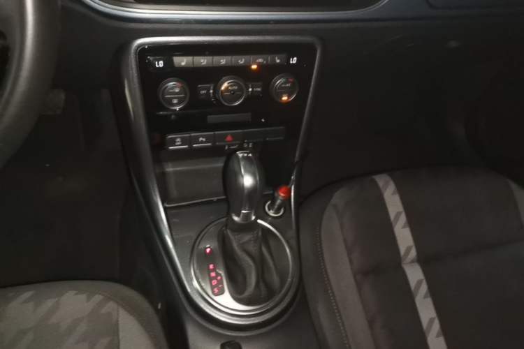 Used Volkswagen Beetle 2018 280TSI Zongle Model Gear Lever