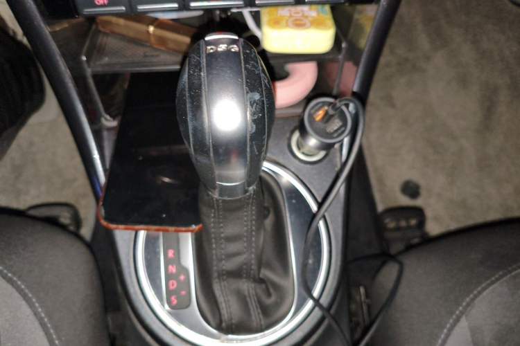 Used Volkswagen Beetle 2018 180TSI Shangle Model Gear Lever
