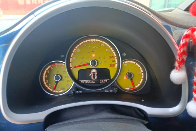 Used Volkswagen Beetle 2018 180TSI Obsidian Series Special Edition Instrument Cluster