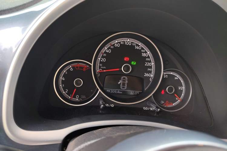 Used Volkswagen Beetle 2018 180TSI Shangle Model Instrument Cluster