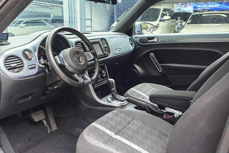 Used Volkswagen Beetle 2018 180TSI Yile Model Interior 1