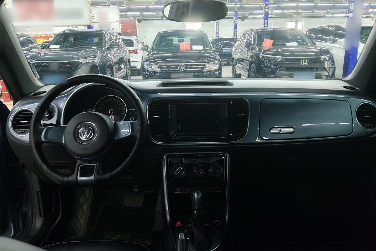 Used Volkswagen Beetle 2018 180TSI Shangle Model Interior 1