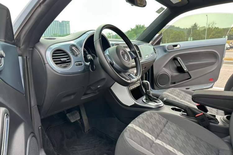Used Volkswagen Beetle 2018 180TSI Yile Model Interior 2