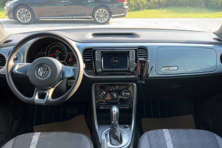 Used Volkswagen Beetle 2018 180TSI Yile Model Interior 3