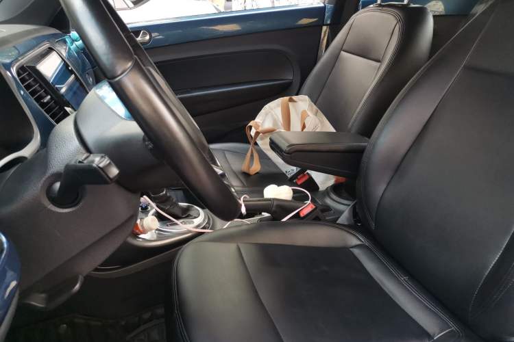 Used Volkswagen Beetle 2018 180TSI Obsidian Series Special Edition Left Front Seat
