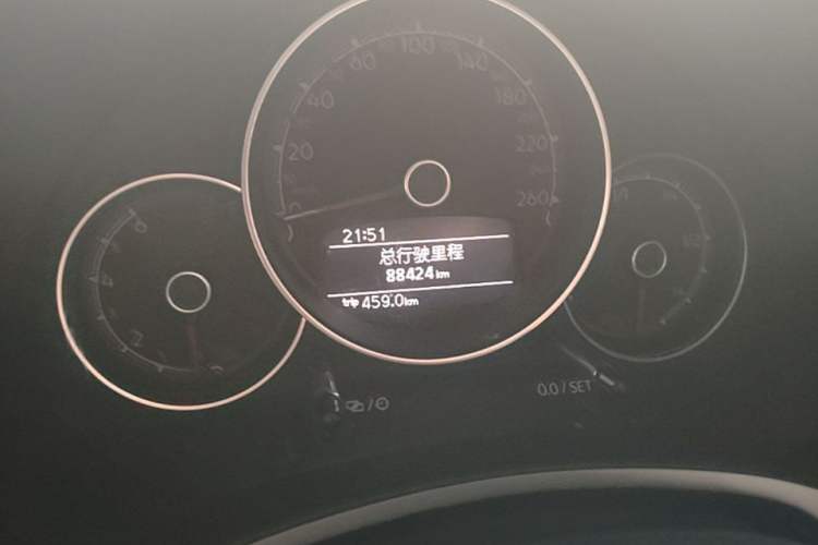 Used Volkswagen Beetle 2018 180TSI Yile Model Odometer Close Up