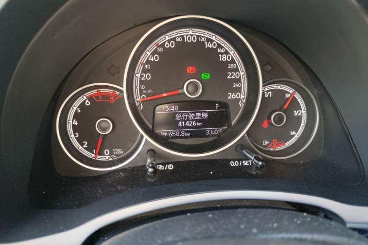 Used Volkswagen Beetle 2018 180TSI Yile Model Odometer Close Up