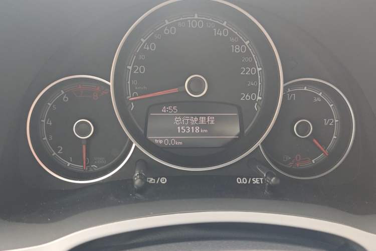 Used Volkswagen Beetle 2018 180TSI Yile Model Odometer Close Up