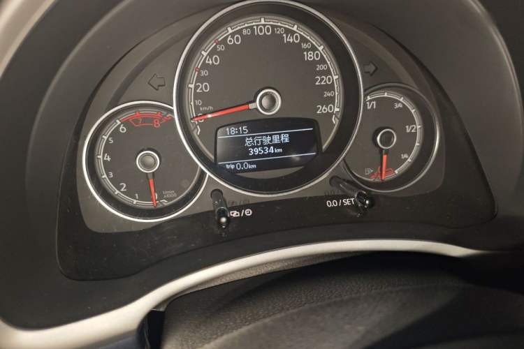 Used Volkswagen Beetle 2018 180TSI Yile Model Odometer Close Up
