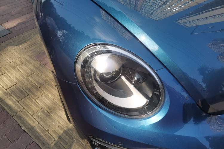 Used Volkswagen Beetle 2018 180TSI Obsidian Series Special Edition Right Front Headlight