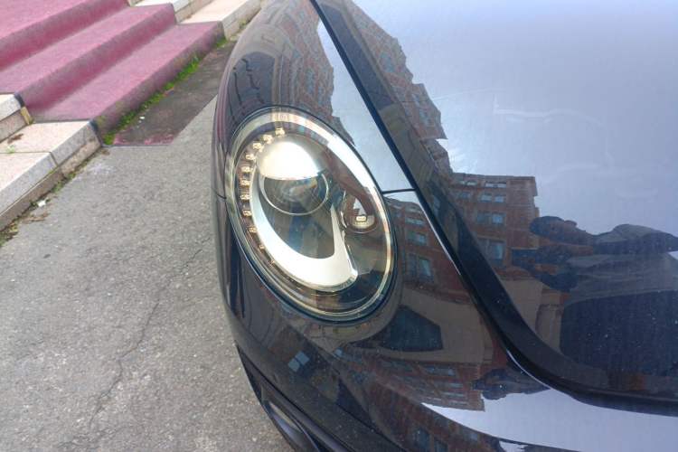 Used Volkswagen Beetle 2018 180TSI Obsidian Series Special Edition Right Front Headlight