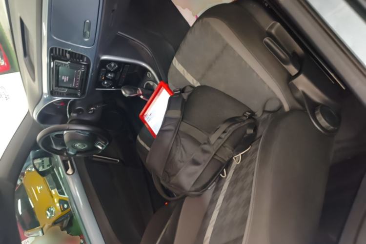 Used Volkswagen Beetle 2018 180TSI Yile Model Right Front Seat
