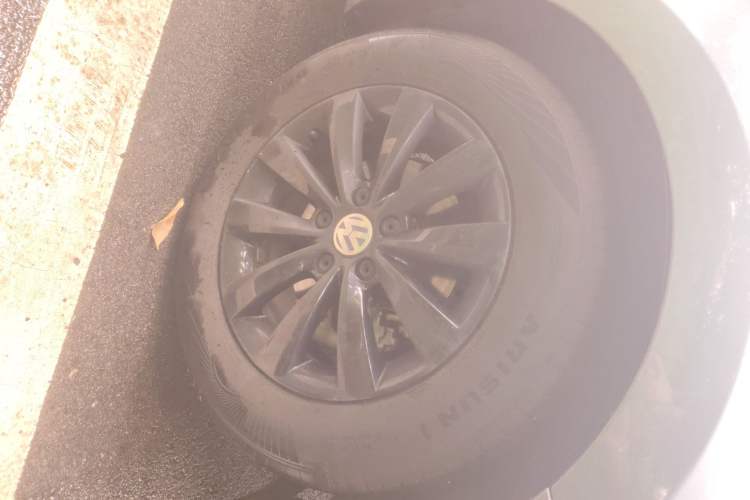 Used Volkswagen Beetle 2018 180TSI Yile Model Right Front Wheel Hub