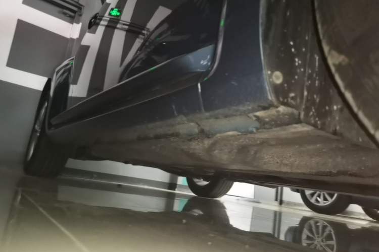 Used Volkswagen Beetle 2018 280TSI Zongle Model Right Side Sill