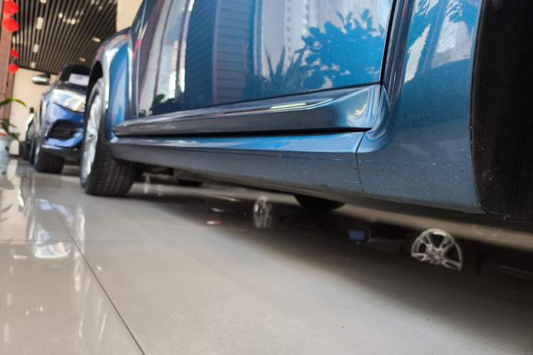 Used Volkswagen Beetle 2018 180TSI Yile Model Right Side Sill