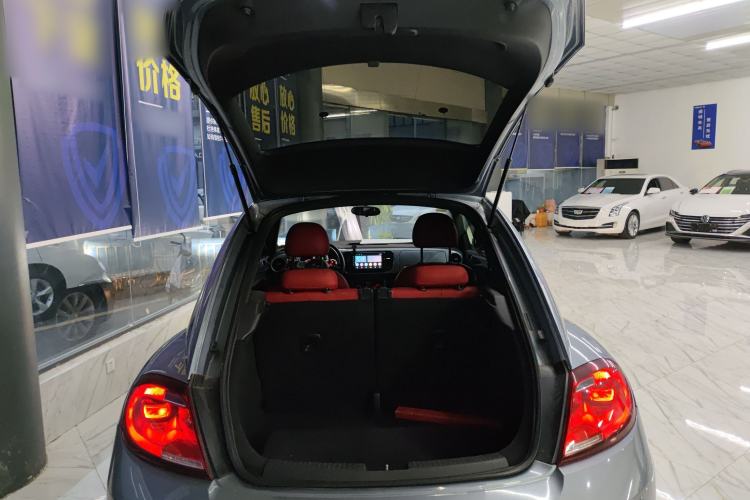 Used Volkswagen Beetle 2018 180TSI Yile Model Trunk