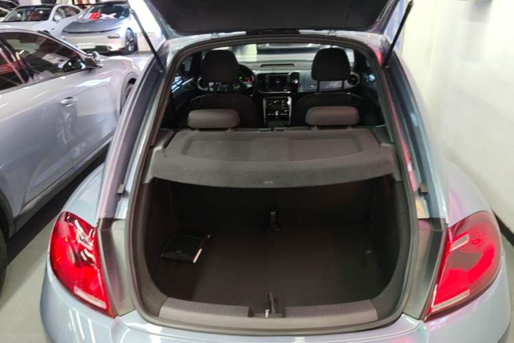 Used Volkswagen Beetle 2018 180TSI Yile Model Trunk