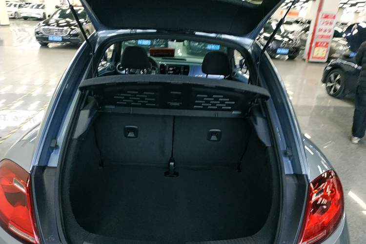 Used Volkswagen Beetle 2018 180TSI Yile Model Trunk