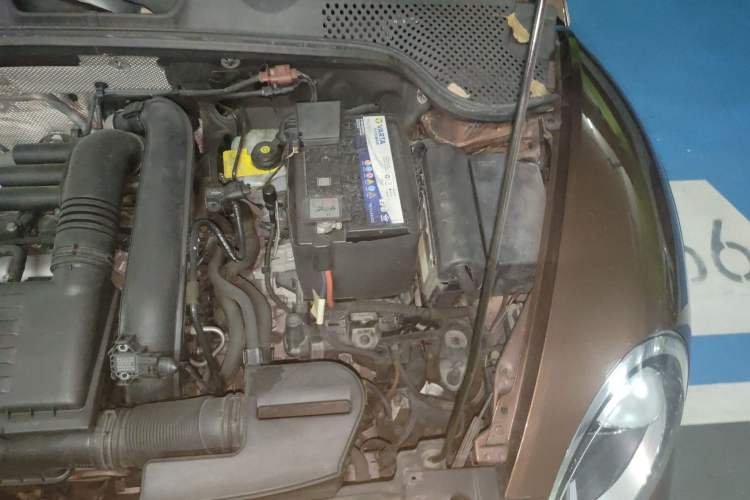 Used Volkswagen Beetle 2018 180TSI Dune Off-Road Edition Engine Bay Left