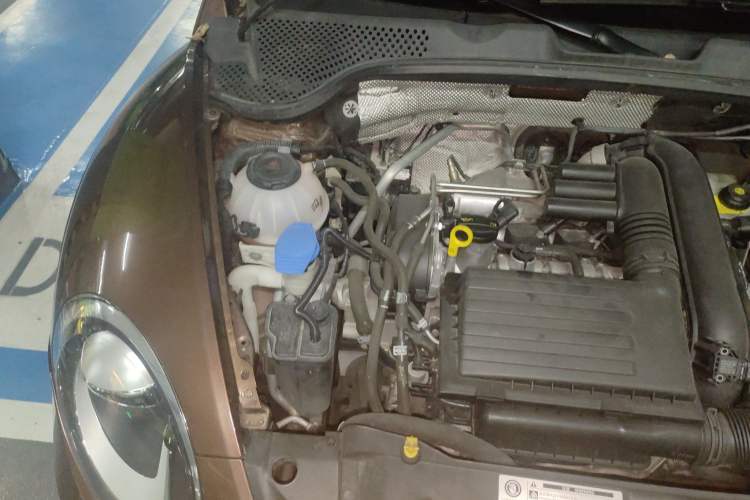 Used Volkswagen Beetle 2018 180TSI Dune Off-Road Edition Engine Bay Right