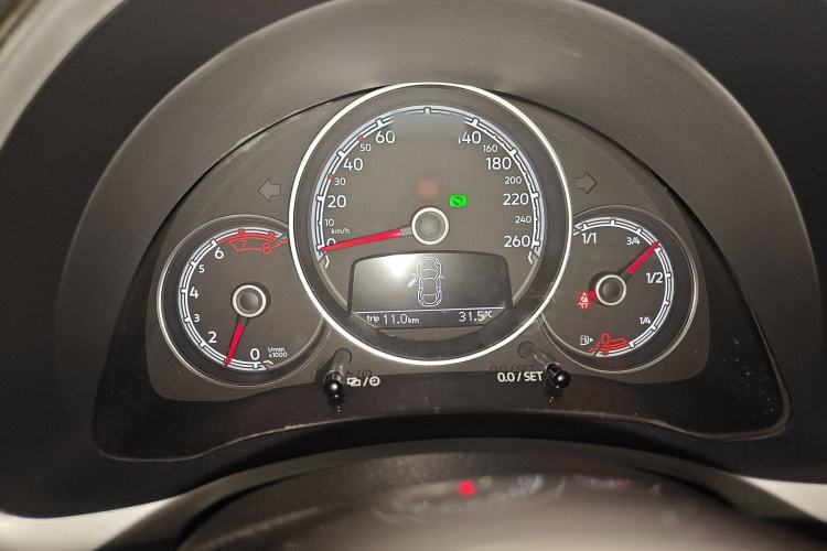 Used Volkswagen Beetle 2018 180TSI Obsidian Series Special Edition Instrument Cluster