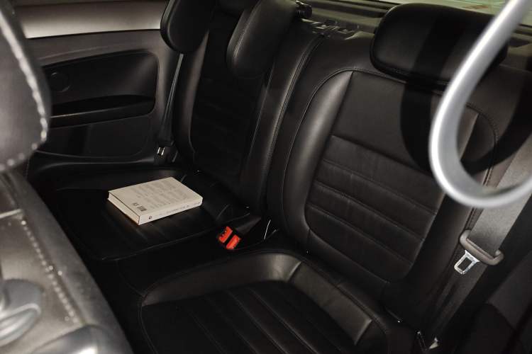 Used Volkswagen Beetle 2018 180TSI Obsidian Series Special Edition Interior 4